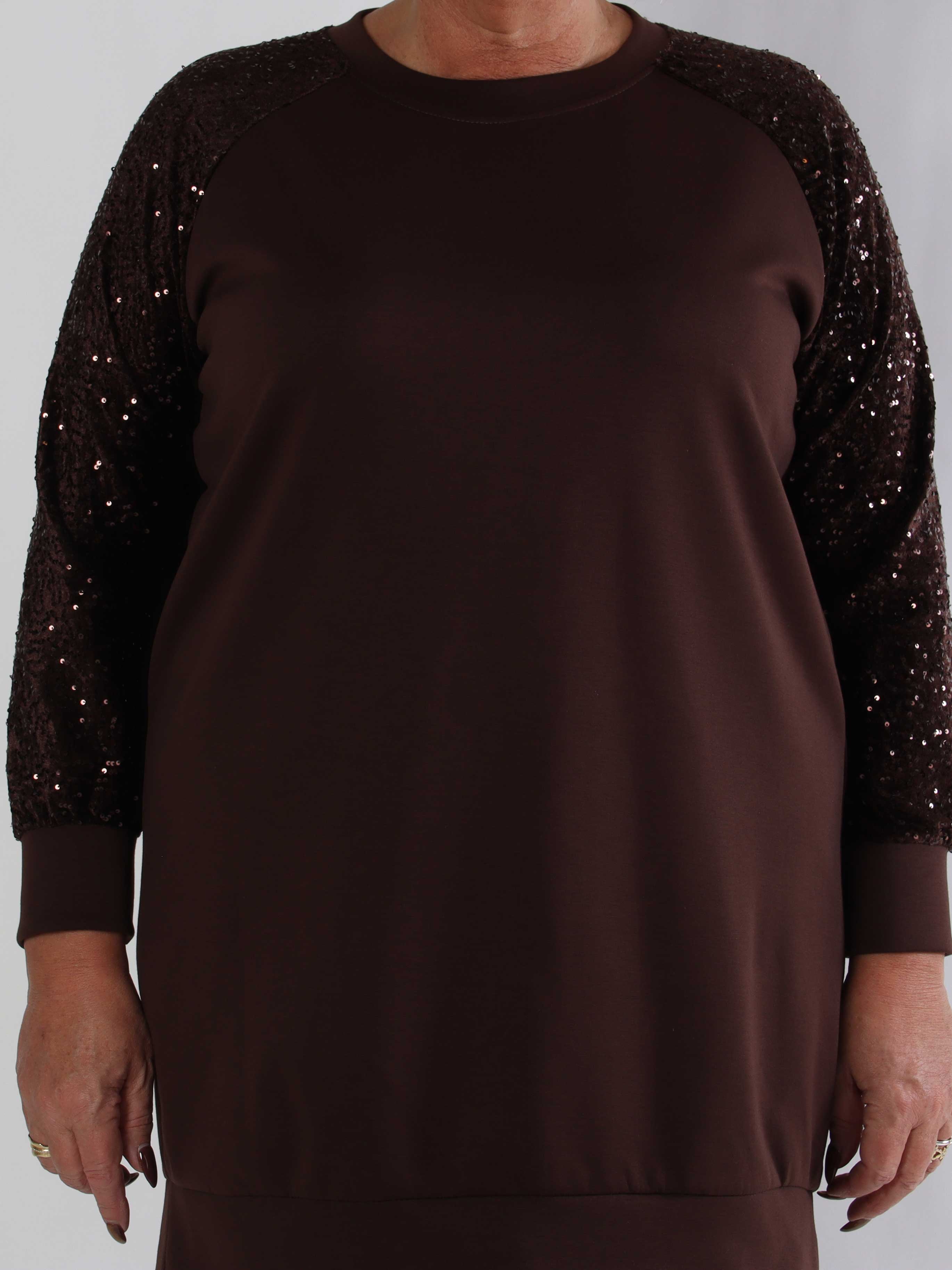 Parma - Plus size joggingkjole med pailletærmer